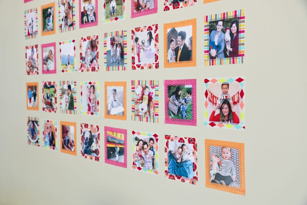 Quarto teen feminino como organizar um mural de fotos com washi tape ou fita colorida